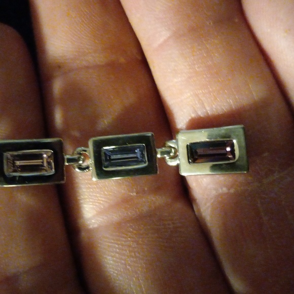 22" circle link Sarah Coventry chain with a Lia Sophia 2" long pendant. - Picture 5 of 5